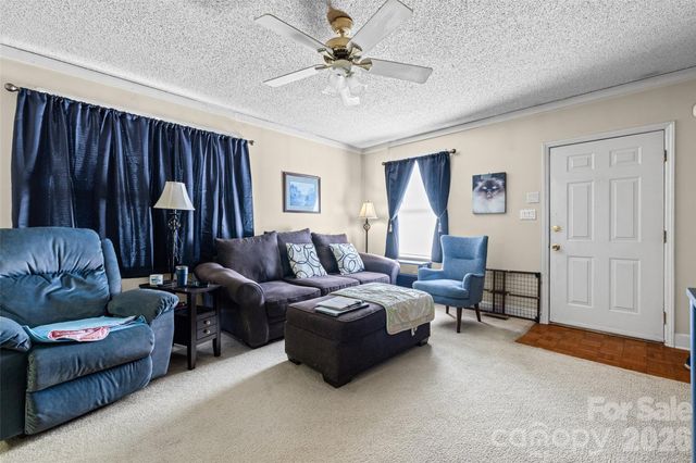 243 8th Avenue, Cramerton, NC 28032