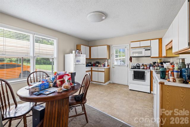 243 8th Avenue, Cramerton, NC 28032