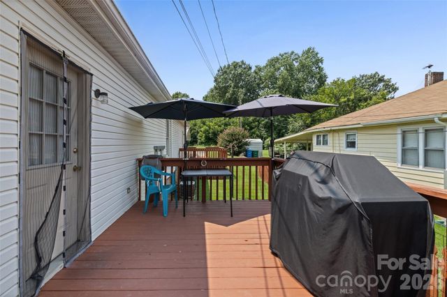 243 8th Avenue, Cramerton, NC 28032