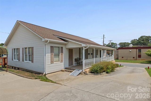 243 8th Avenue, Cramerton, NC 28032