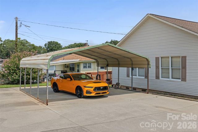 243 8th Avenue, Cramerton, NC 28032