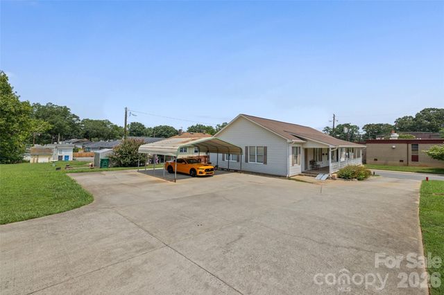 243 8th Avenue, Cramerton, NC 28032