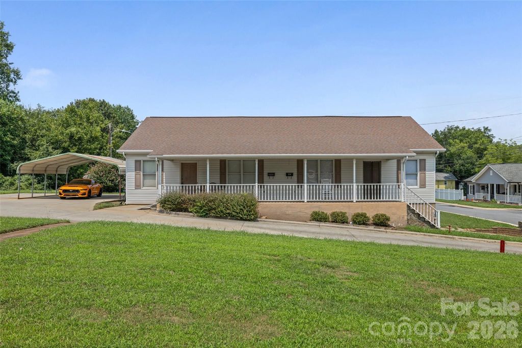 243 8th Avenue, Cramerton, NC 28032