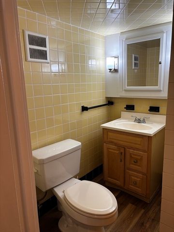 111 Adams 1, Newton, MA 02458