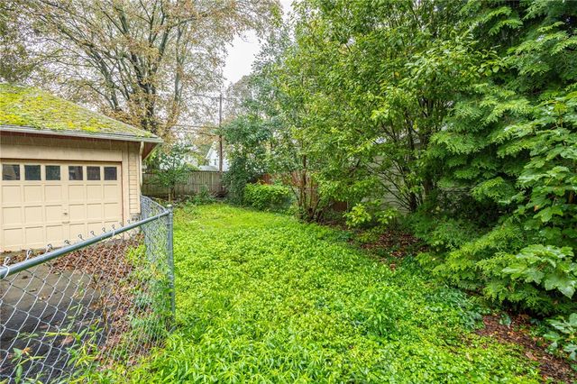 29 Highland Avenue, Rochester, NY 14620