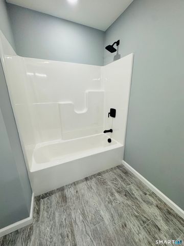 890 Brook Road, Hampton, CT 06427