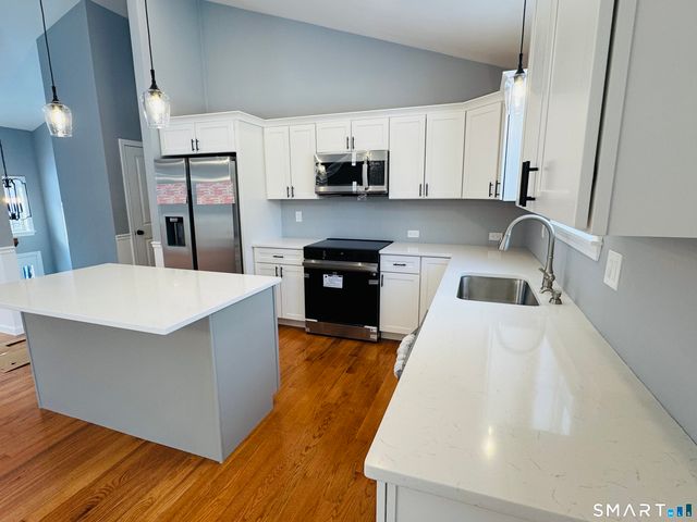 890 Brook Road, Hampton, CT 06427