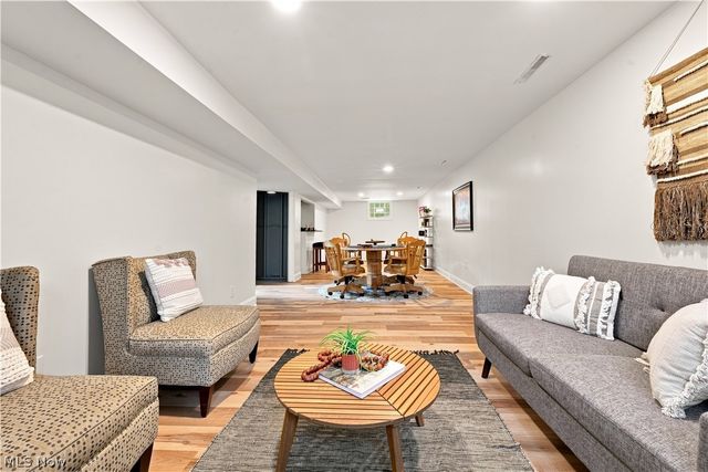 1990 Connect Road, Norton, OH 44203