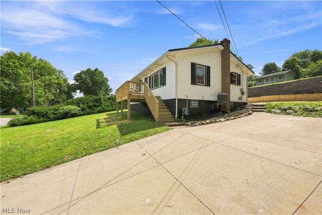 1990 Connect Road, Norton, OH 44203