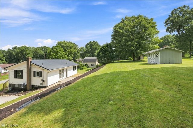 1990 Connect Road, Norton, OH 44203