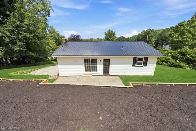 1990 Connect Road, Norton, OH 44203