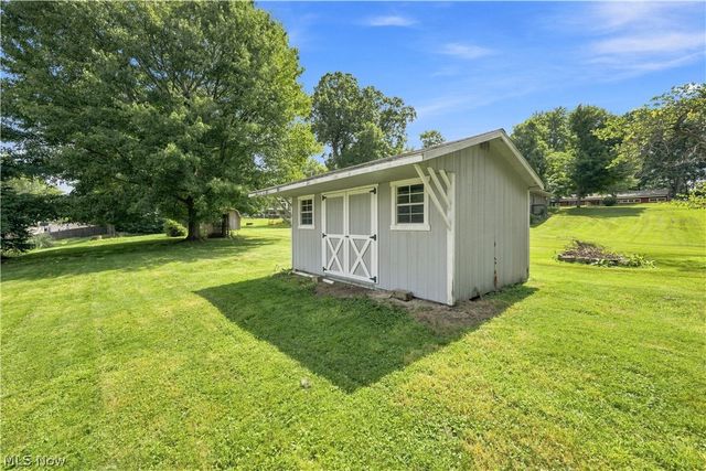 1990 Connect Road, Norton, OH 44203