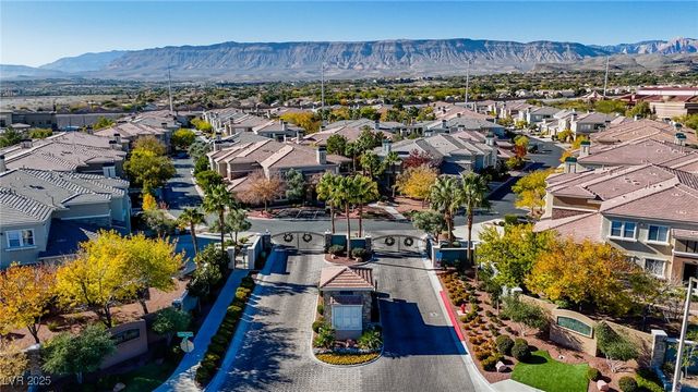 10809 Garden Mist Drive 2064, Las Vegas, NV 89135
