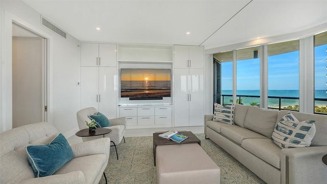 415 L AMBIANCE DRIVE E507, Longboat Key, FL 34228