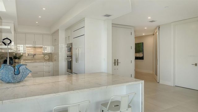 415 L AMBIANCE DRIVE E507, Longboat Key, FL 34228