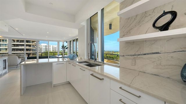 415 L AMBIANCE DRIVE E507, Longboat Key, FL 34228