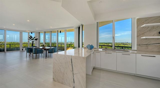 415 L AMBIANCE DRIVE E507, Longboat Key, FL 34228