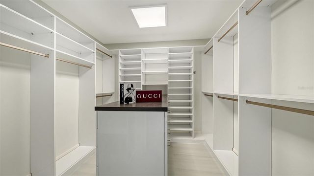 415 L AMBIANCE DRIVE E507, Longboat Key, FL 34228