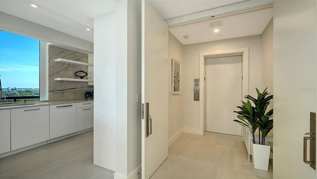 415 L AMBIANCE DRIVE E507, Longboat Key, FL 34228