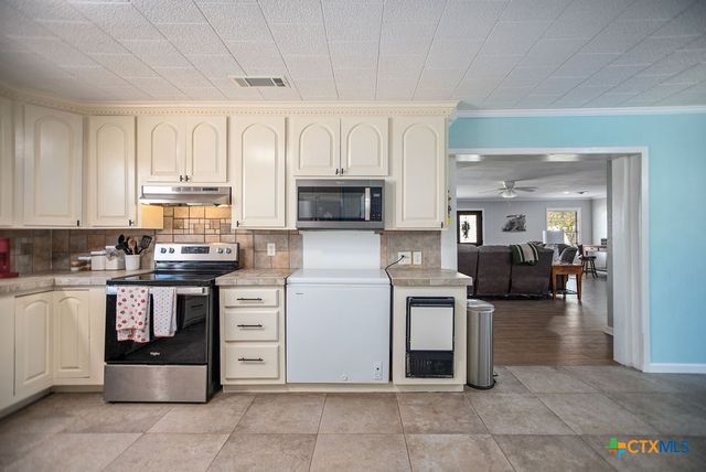 1315 Jackson Street, Port Lavaca, TX 77979