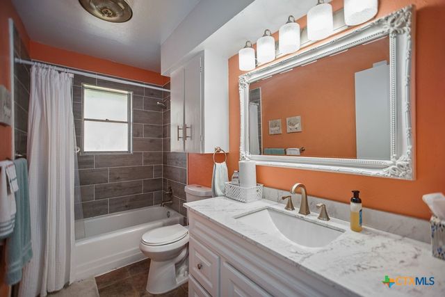 1315 Jackson Street, Port Lavaca, TX 77979