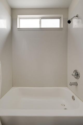 8977 E Valley Dr, Elk Grove, CA 95624