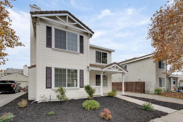 8977 E Valley Dr, Elk Grove, CA 95624
