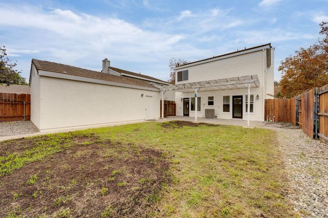 8977 E Valley Dr, Elk Grove, CA 95624