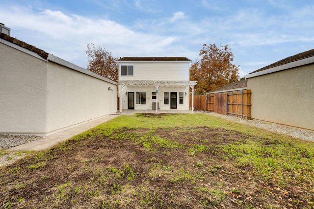 8977 E Valley Dr, Elk Grove, CA 95624