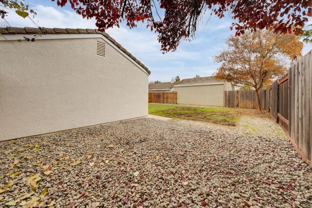 8977 E Valley Dr, Elk Grove, CA 95624