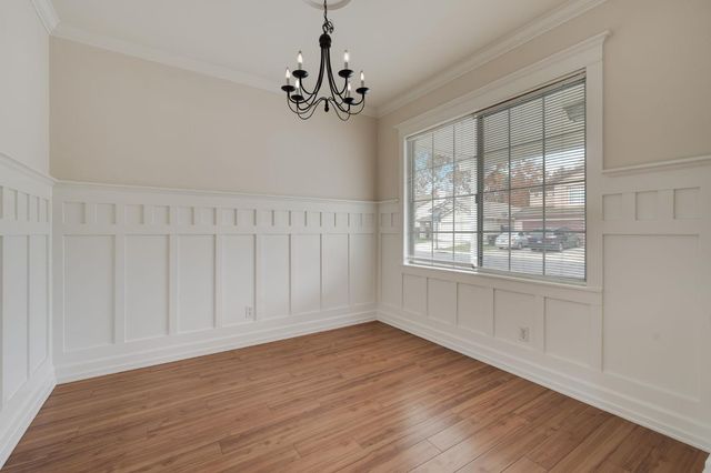 8977 E Valley Dr, Elk Grove, CA 95624