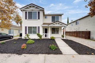8977 E Valley Dr, Elk Grove, CA 95624