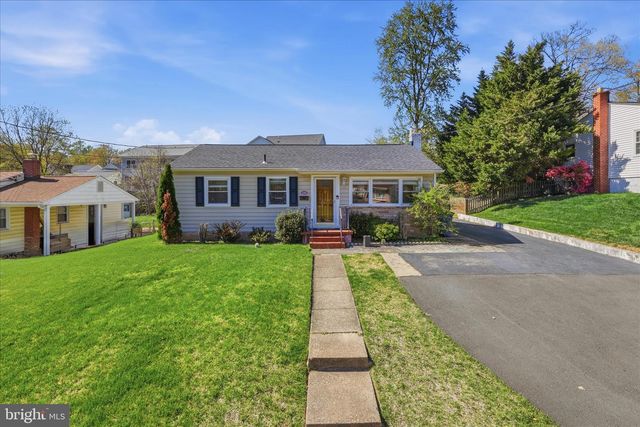 100 TAPAWINGO RD SE, Vienna, VA 22180