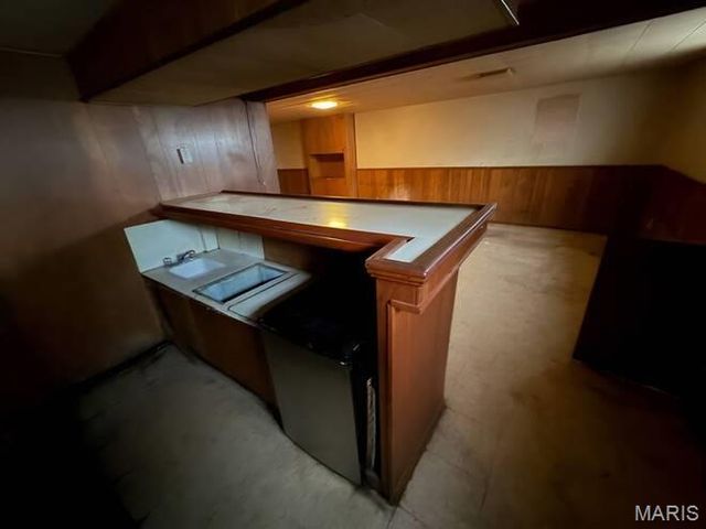 9468 HALLS FERRY Road, St Louis, MO 63136