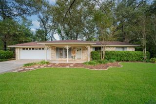 2908 Swan St, Longview, TX 75604