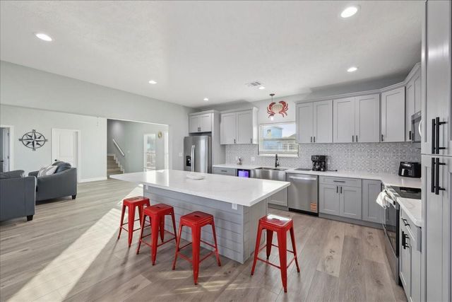 1326 Emerald Drive, Crystal Beach, TX 77650