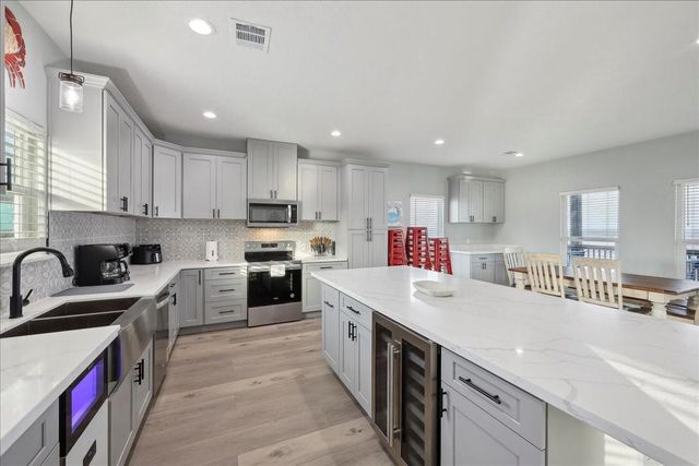 1326 Emerald Drive, Crystal Beach, TX 77650