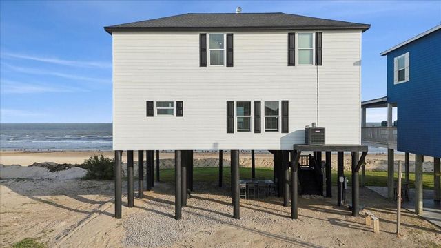 1326 Emerald Drive, Crystal Beach, TX 77650