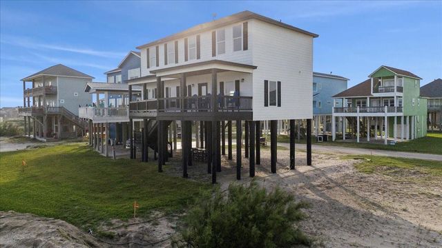 1326 Emerald Drive, Crystal Beach, TX 77650