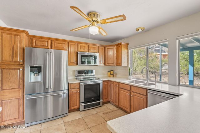6556 N Burro Creek Place, Tucson, AZ 85718