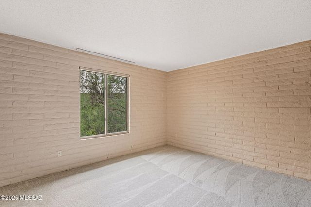 6556 N Burro Creek Place, Tucson, AZ 85718