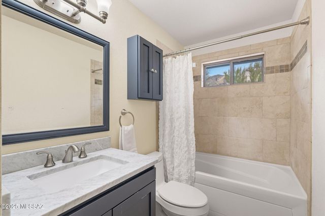 6556 N Burro Creek Place, Tucson, AZ 85718