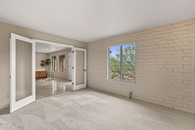 6556 N Burro Creek Place, Tucson, AZ 85718