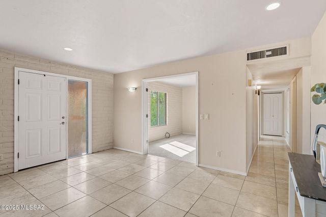 6556 N Burro Creek Place, Tucson, AZ 85718