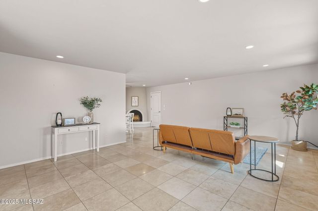 6556 N Burro Creek Place, Tucson, AZ 85718