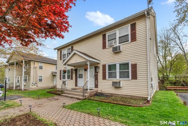 30 Stoneycrest Drive, Meriden, CT 06450