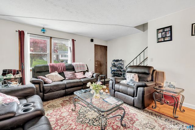 30 Stoneycrest Drive, Meriden, CT 06450