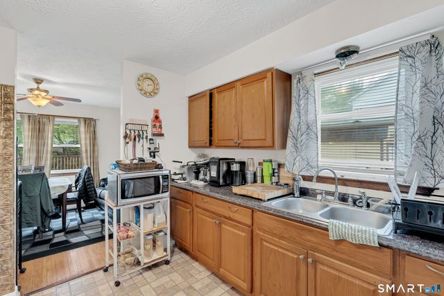 30 Stoneycrest Drive, Meriden, CT 06450