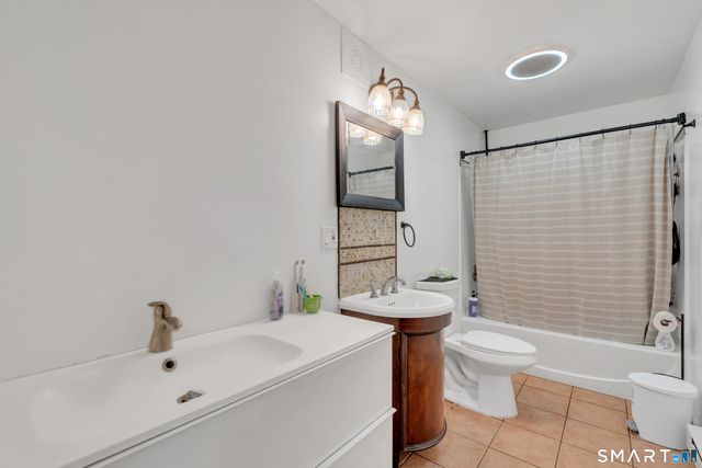 30 Stoneycrest Drive, Meriden, CT 06450