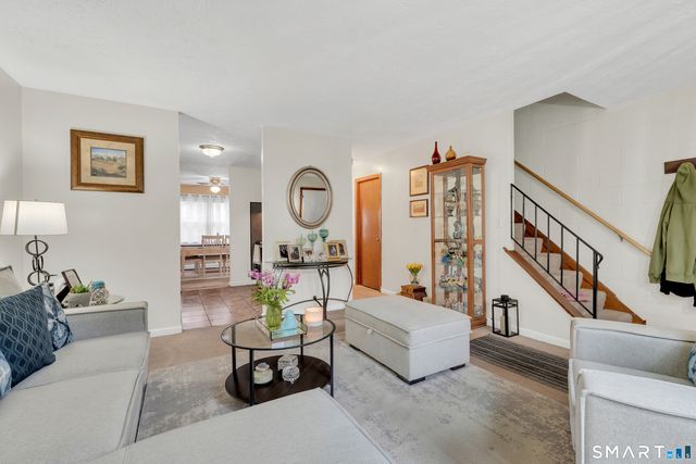 30 Stoneycrest Drive, Meriden, CT 06450